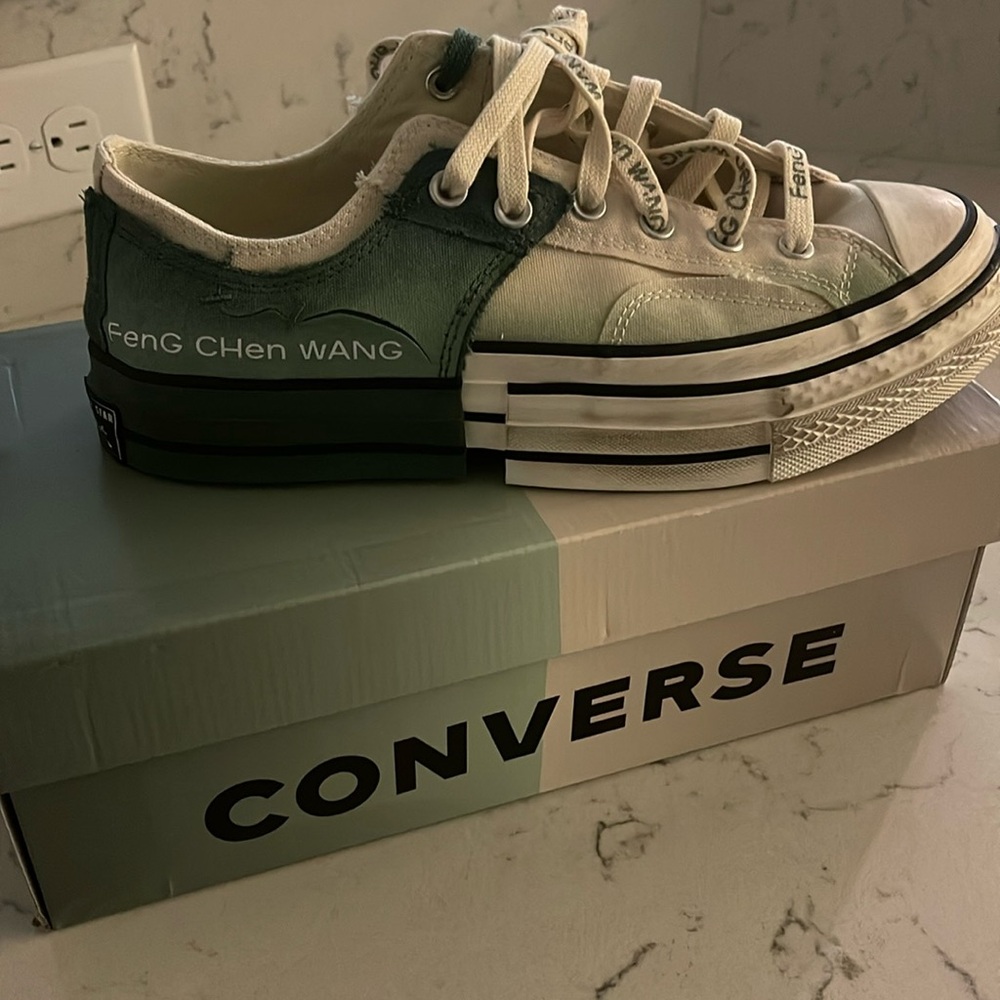 NWT FENG CHEN WANG CONVERSE🔥 Green and cream size 8 men’s 10 in women’s